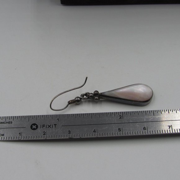 Vintage Rustic Long White Shell Dangle Earrings - Picture 4 of 5